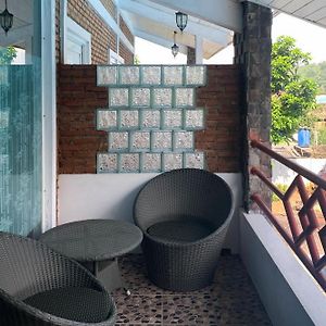 Urbanview Hotel Villa Q Gisting